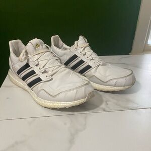 Men’s size 12 Ultra Boost 100% leather